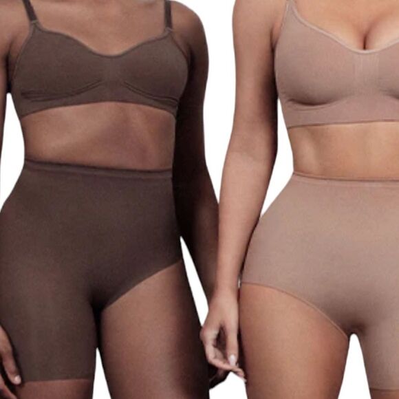 Skims Onyx Shape-wear(Size XXS/XS)  - Picture 2 of 7